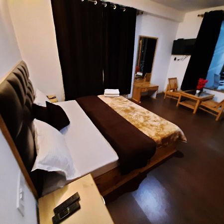 Wonderhill Resort Manāli Esterno foto